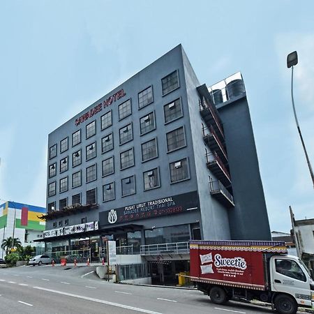 ג'והור בהרו Capital O 90130 Sawadee Hotel מראה חיצוני תמונה