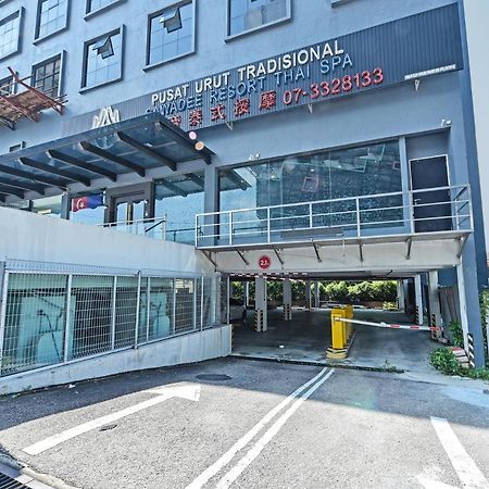 ג'והור בהרו Capital O 90130 Sawadee Hotel מראה חיצוני תמונה