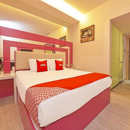 ג'והור בהרו Capital O 90130 Sawadee Hotel מראה חיצוני תמונה