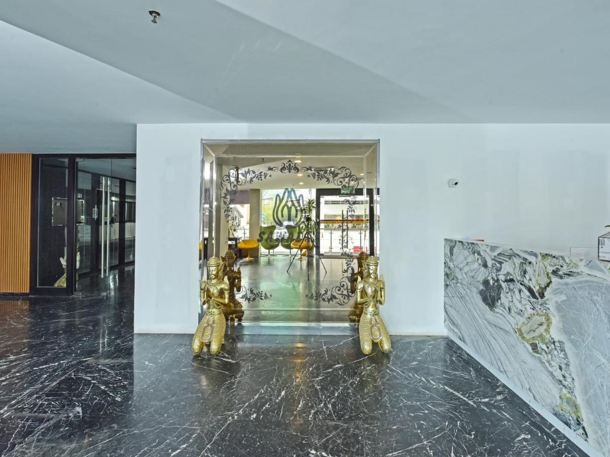 ג'והור בהרו Capital O 90130 Sawadee Hotel מראה חיצוני תמונה