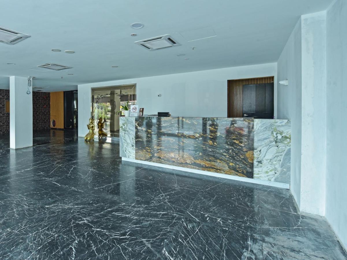 ג'והור בהרו Capital O 90130 Sawadee Hotel מראה חיצוני תמונה