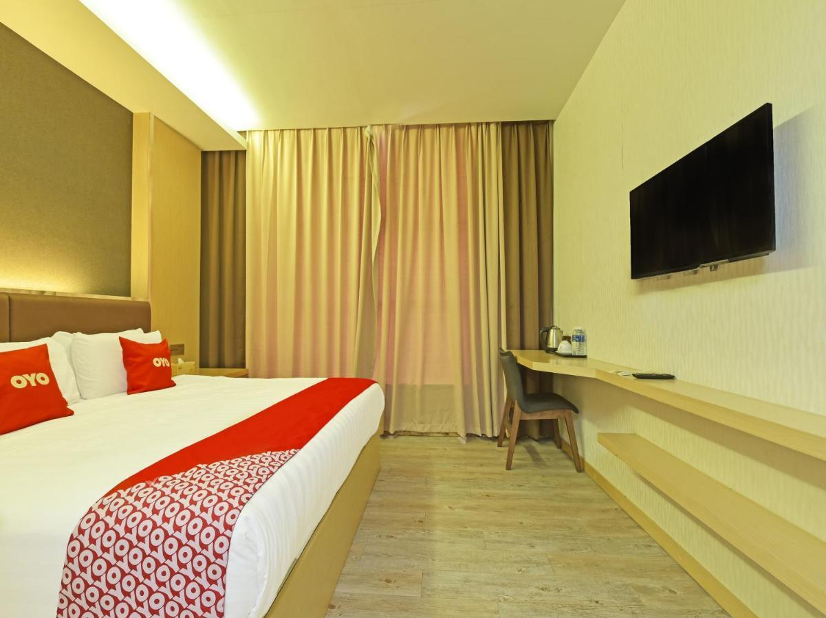 ג'והור בהרו Capital O 90130 Sawadee Hotel מראה חיצוני תמונה